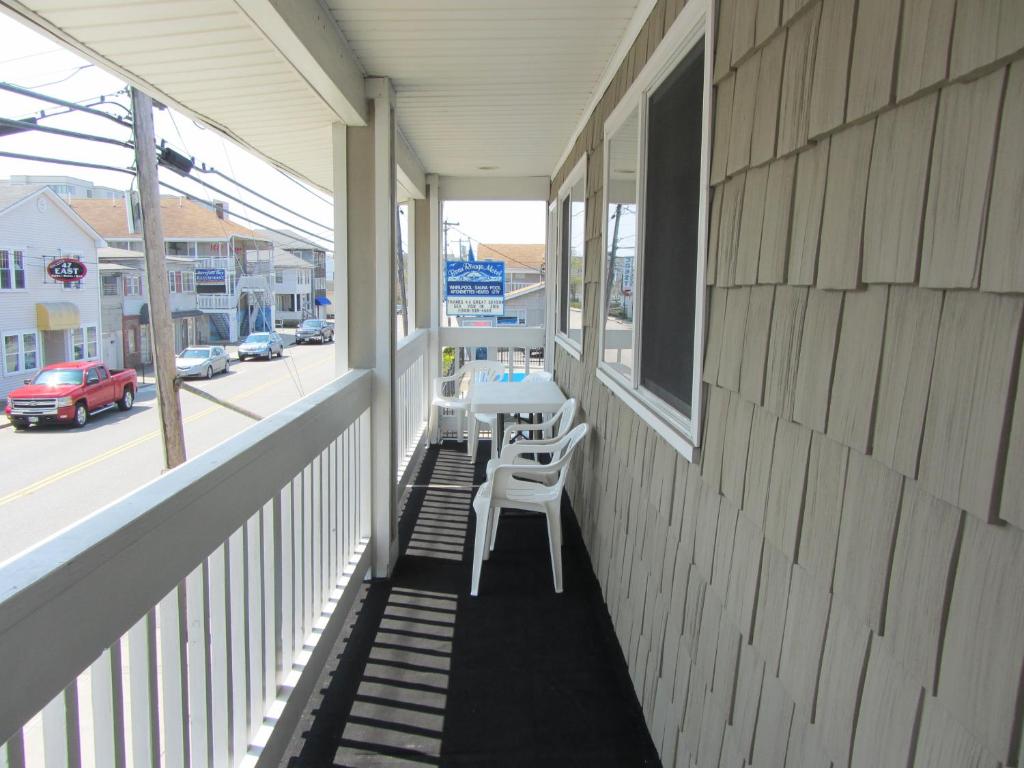 Green Dolphin Motel photo