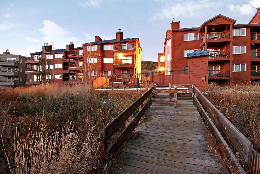 Cinnamon Ridge C114 by SummitCove Lodging, Keystone