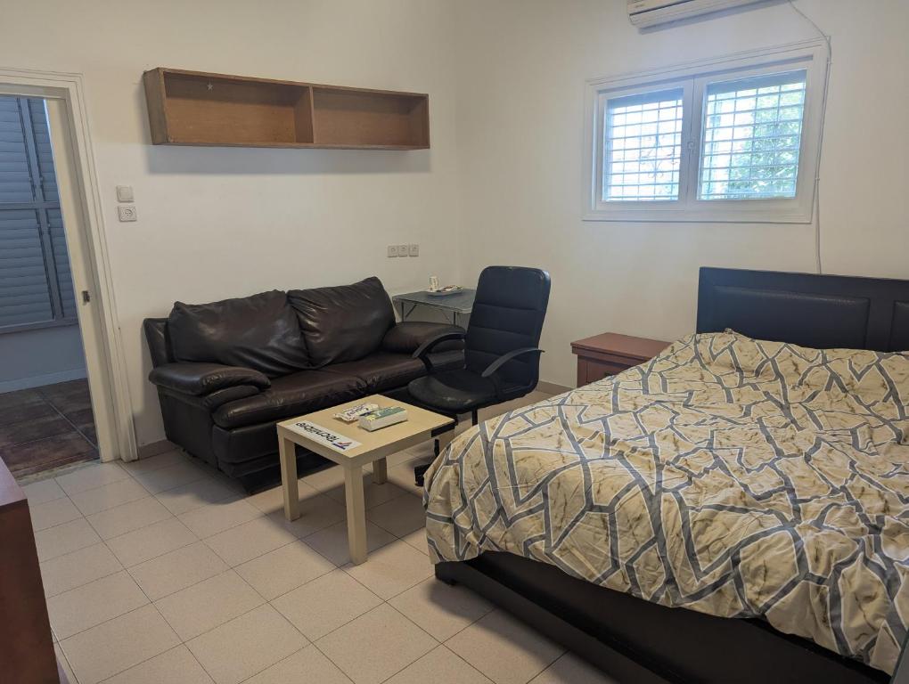 rw TEL AVIV, Petach Tikva