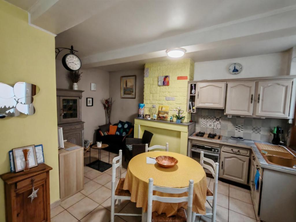 L'arras Square maison au calme avec deux chambres, Arras