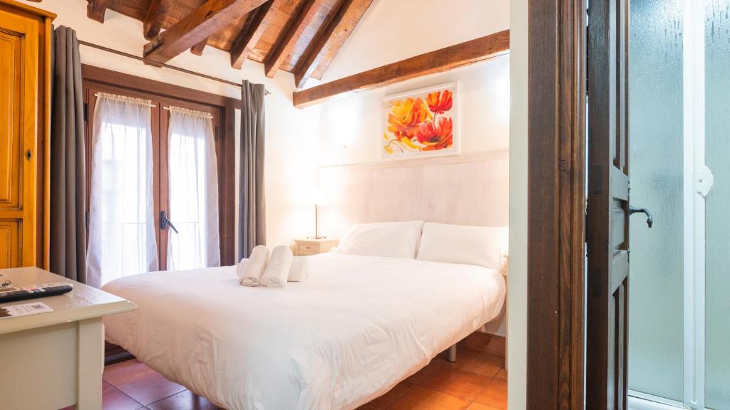 Hostal Alfonso XII by Toledo AP, Toledo