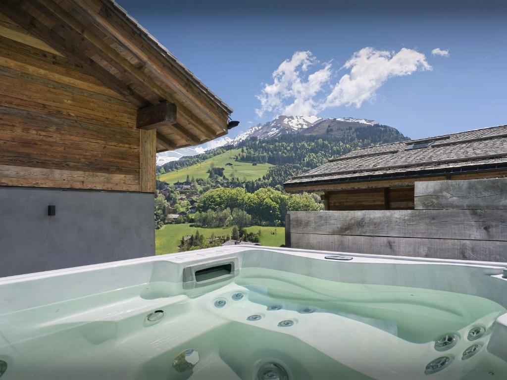 Chalet Fernand - OVO Network - 3