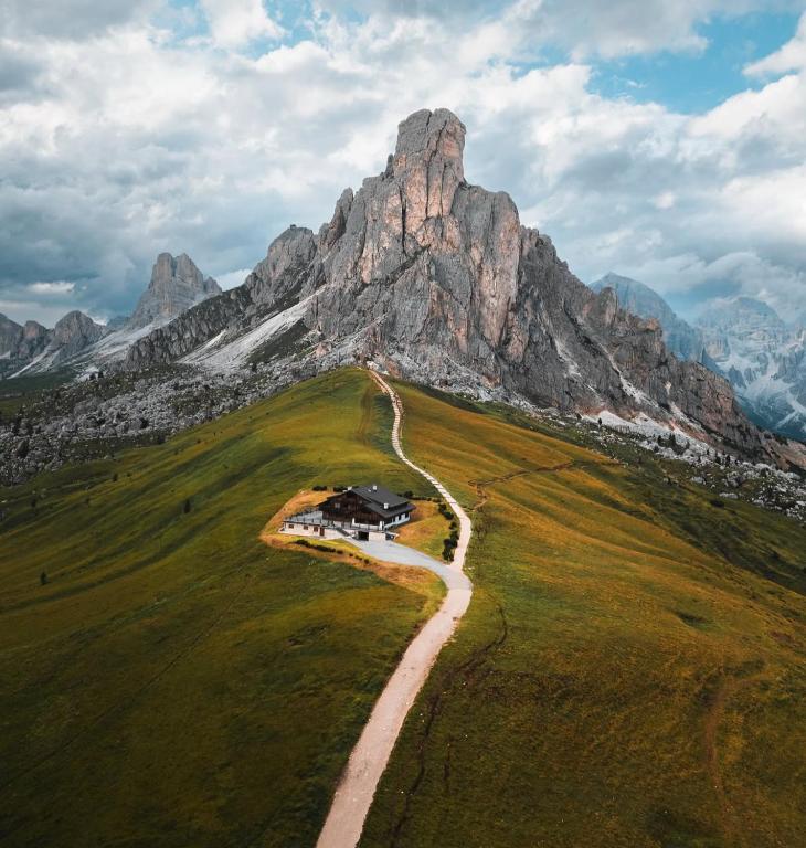 Esperienza Unica al Passo Giau - Appartamento con Vista Panoramica - 1