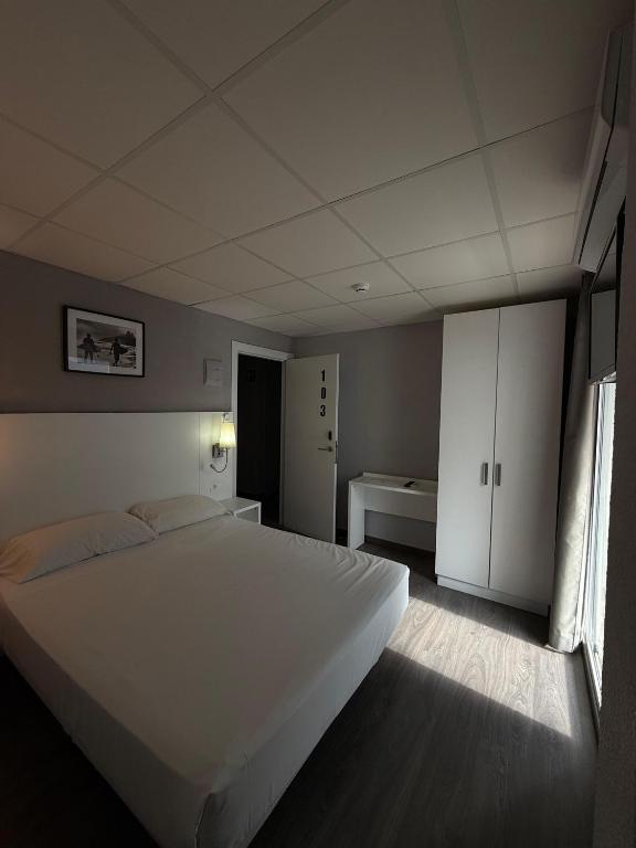 Hostal B and B Benidorm, Benidorm