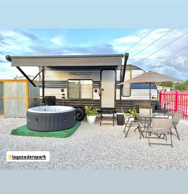 La Gozadera Park RV Royal, hotel en Salinas