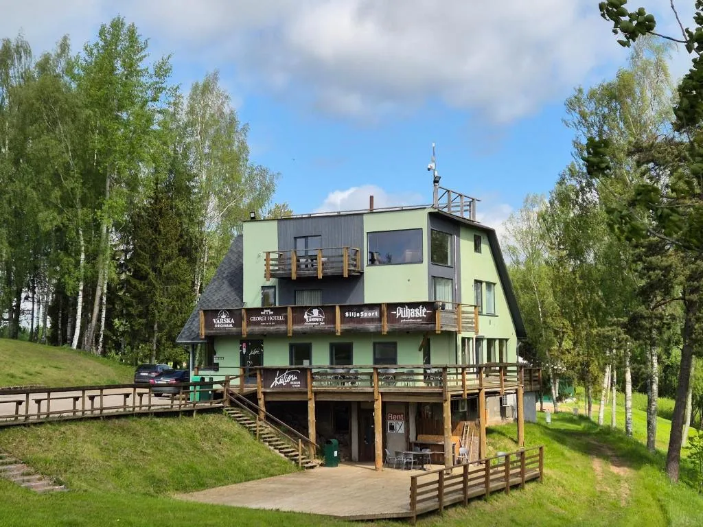 Kütioru puhkekeskus, hotel v destinaci Koloreino