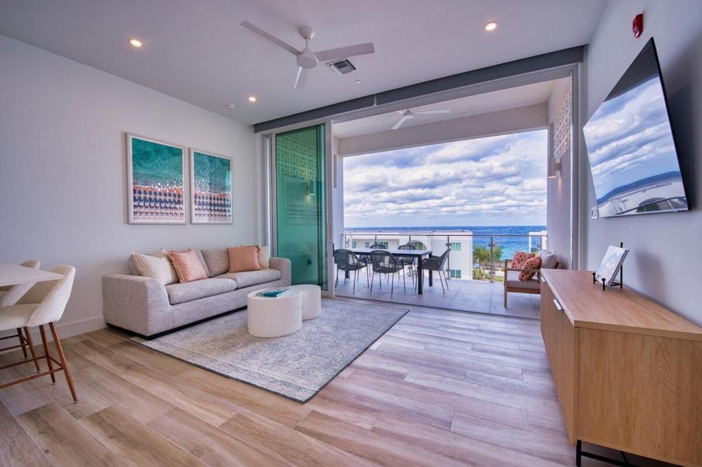 Sunset Point - Your Oasis Retreat, West Bay