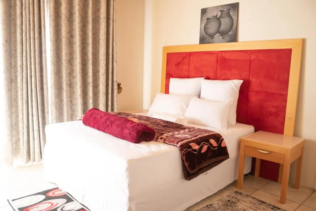 The Grand Guest House, hotel in Mahikeng