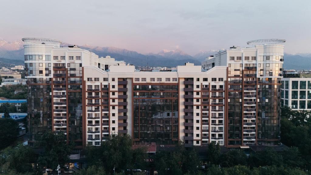 29 Apartment in a premium residential complex in Arbat, featuring a top location and modern amenities, Almaty