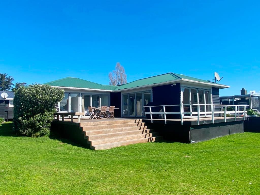 Manly Beachfront, Whangaparaoa