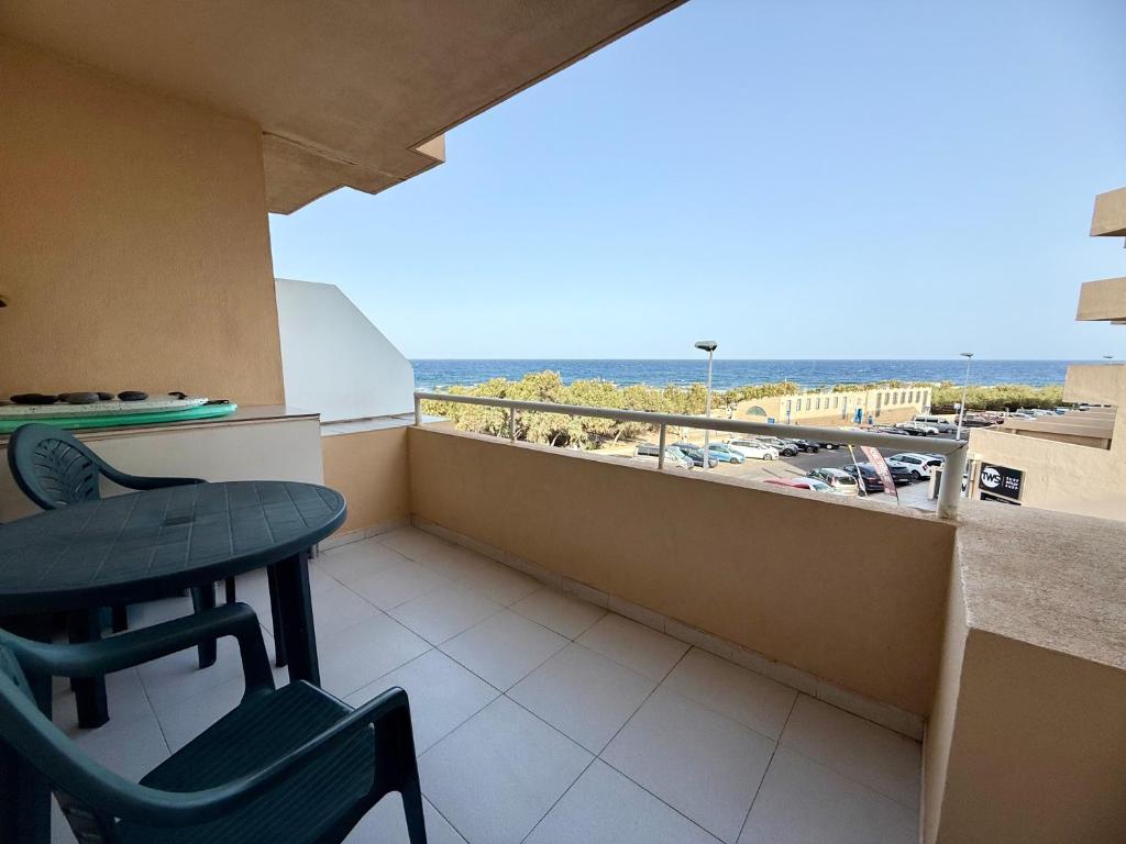 Oceanside Apartment in El Medano - 3