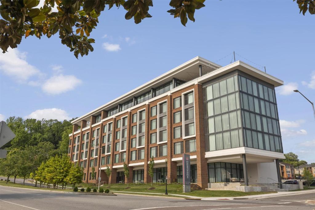 The Highlander at Radford, Tapestry Collection by Hilton, Radford