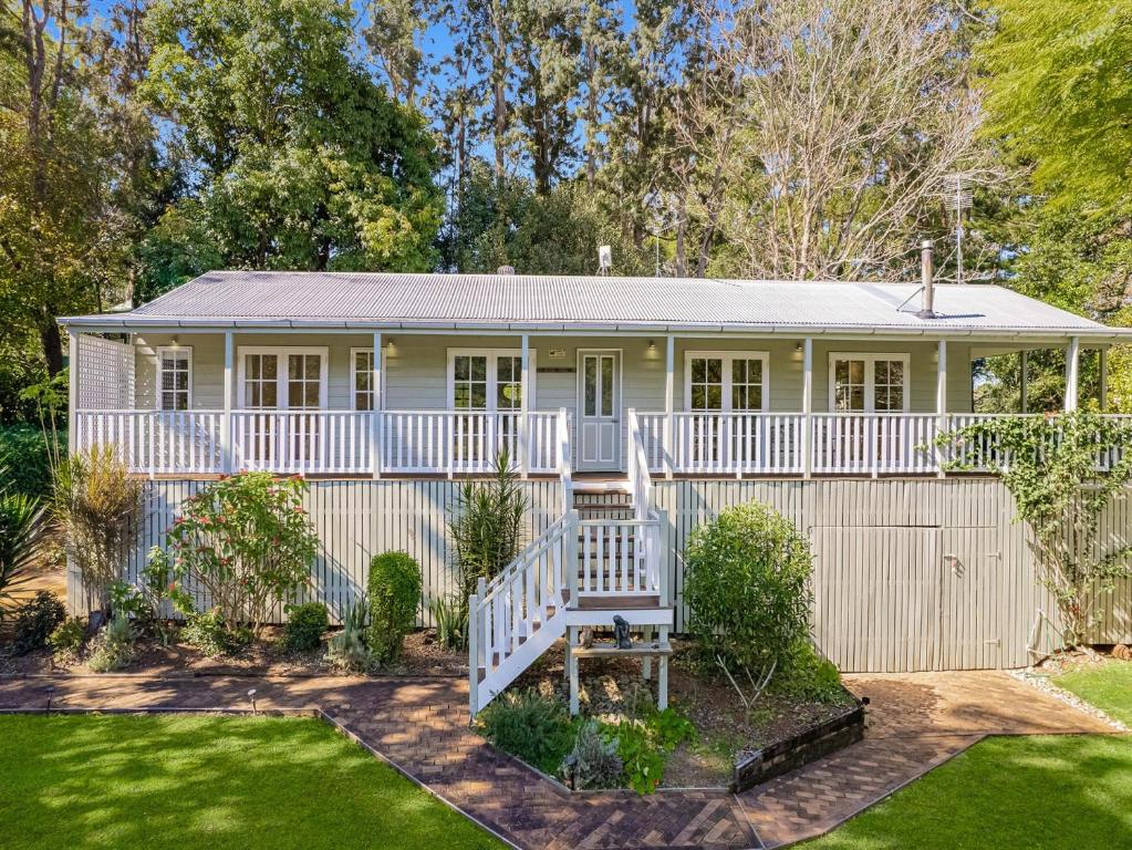 Hidden Homestead, Balmoral Ridge