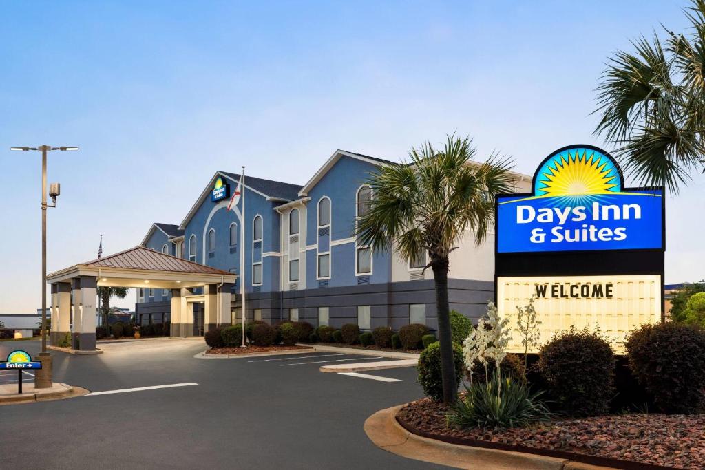 Days Inn & Suites by Wyndham Prattville-Montgomery, Prattville