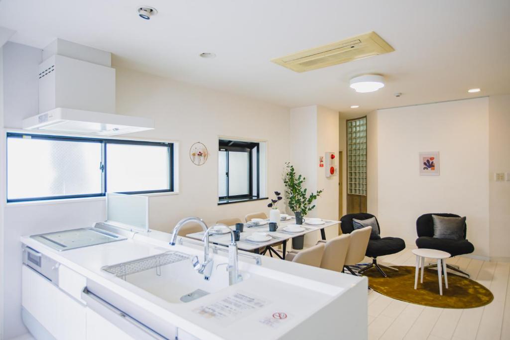 R Residence 谷町