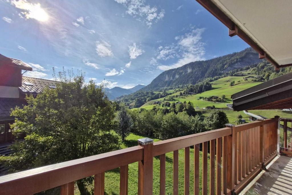 Appartement cosy avec balcon et vue montagne - 2