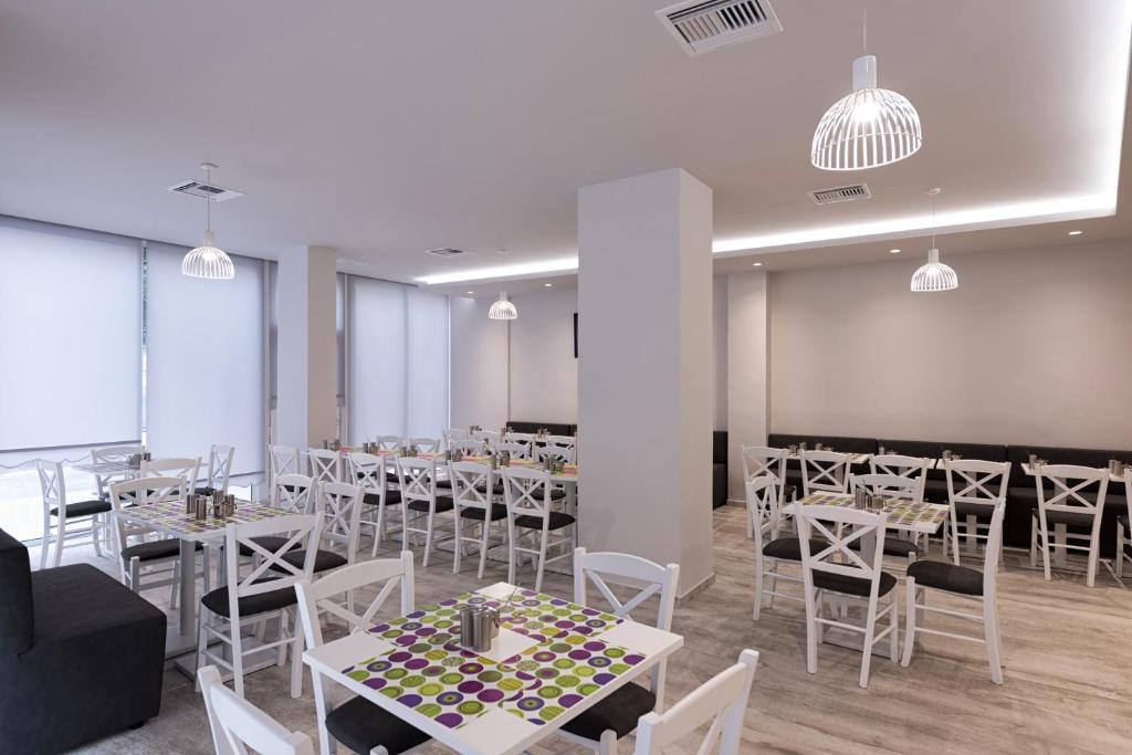 Irini Hotel — Restaurant & bars in Heraklion