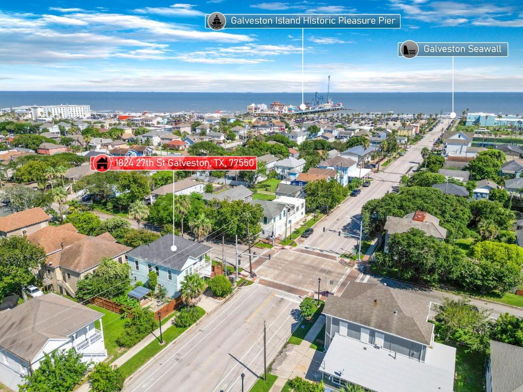 Make new memories at Galvez Cottage, Galveston