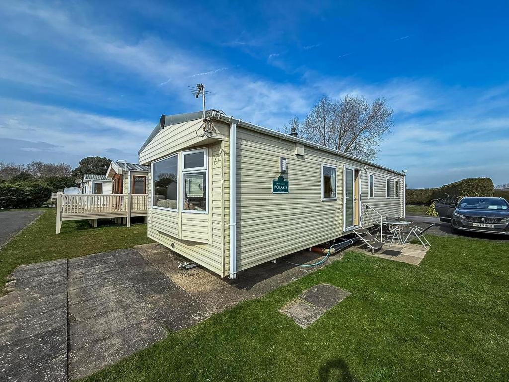 Spacious 8 Berth Caravan At Southview Holiday Park Near Skegness Ref 33018Ml, Skegness