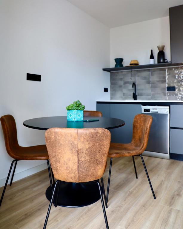 Quiet Apartment in Sitges Center Steps from Beach - 4