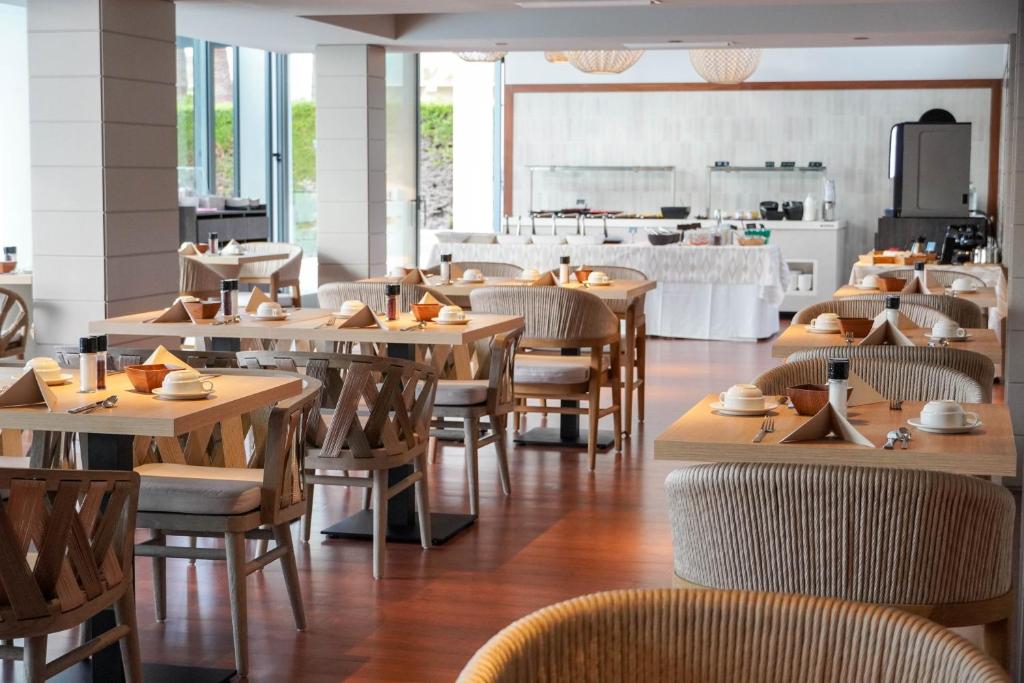 Marins Suites - Adults Only Hotel — Restaurant & bars in Cala Bona, Balearic Islands