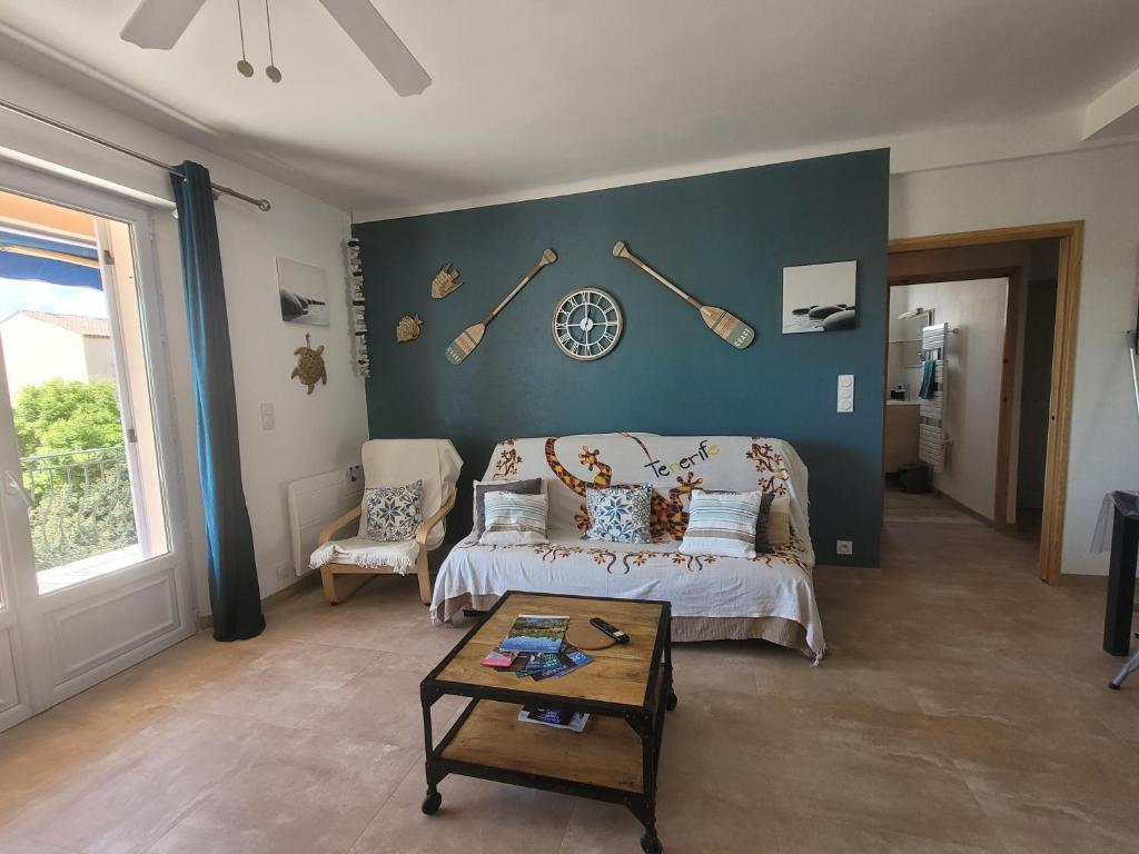 Saint-Aygulf,appartement à 50 m de la mer, avec parking privé - 4