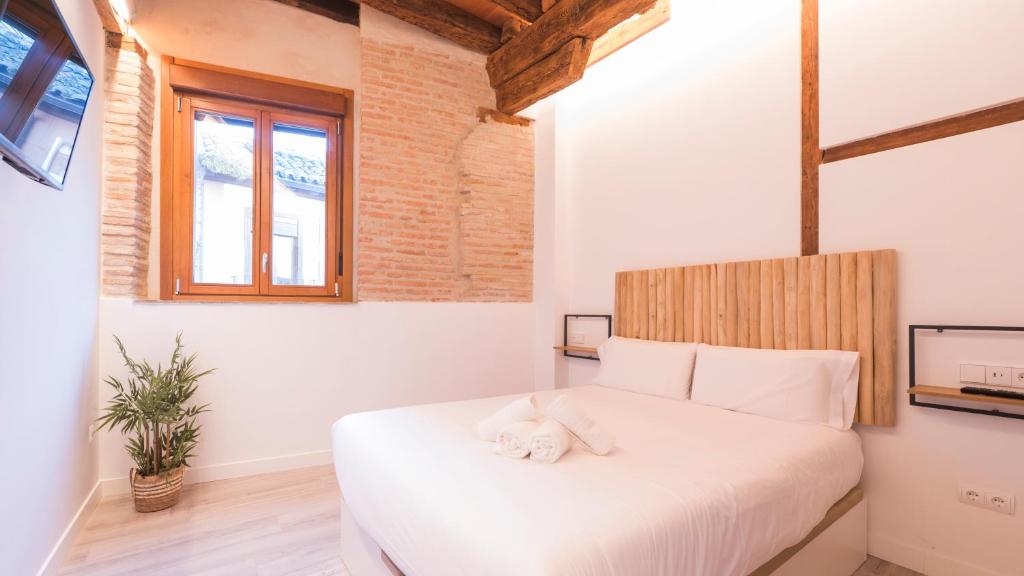 Casas de Trastámara by Toledo AP - 5
