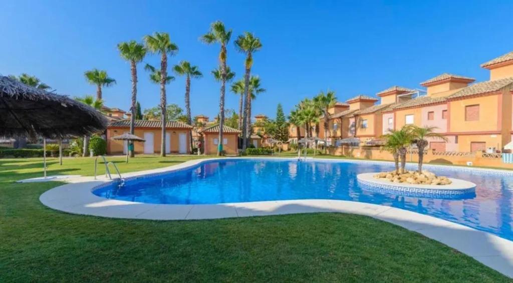 Inviting house in Lepe with shared pool., Lepe