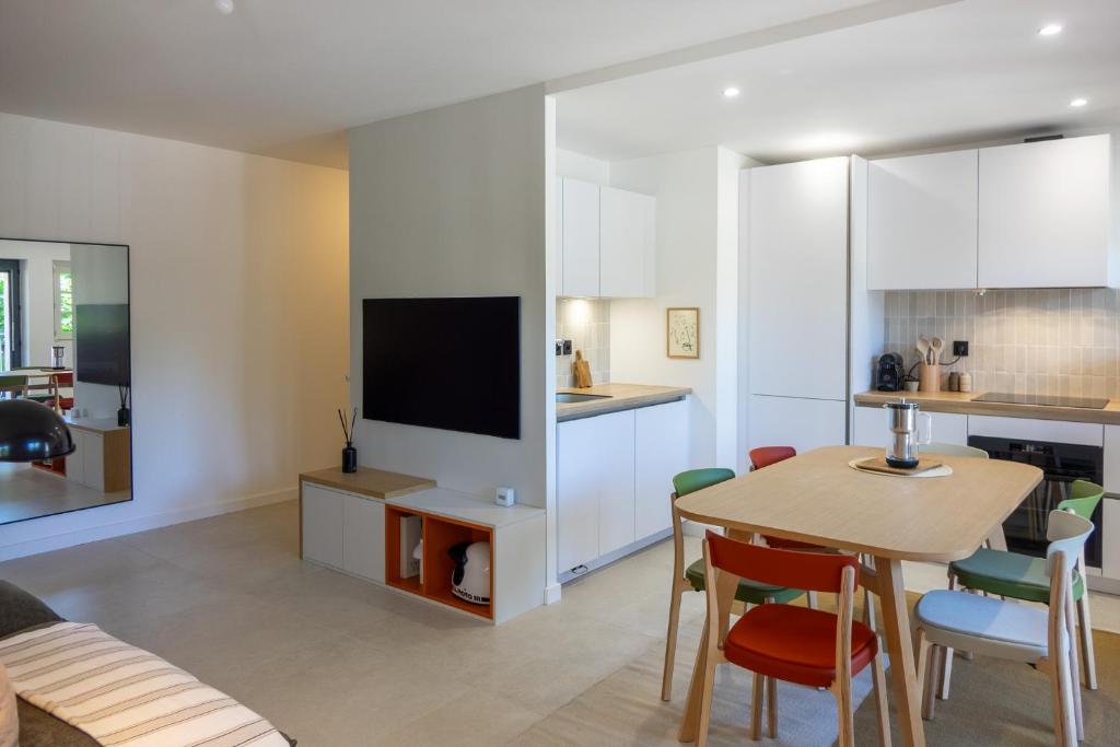 Appartement Design classé 3 étoiles avec Terrasse & Parking Privé - Hyper Centre Orléans - 1