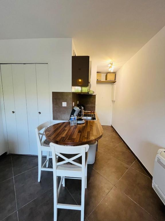 Studio cozy proche de la mer - 2