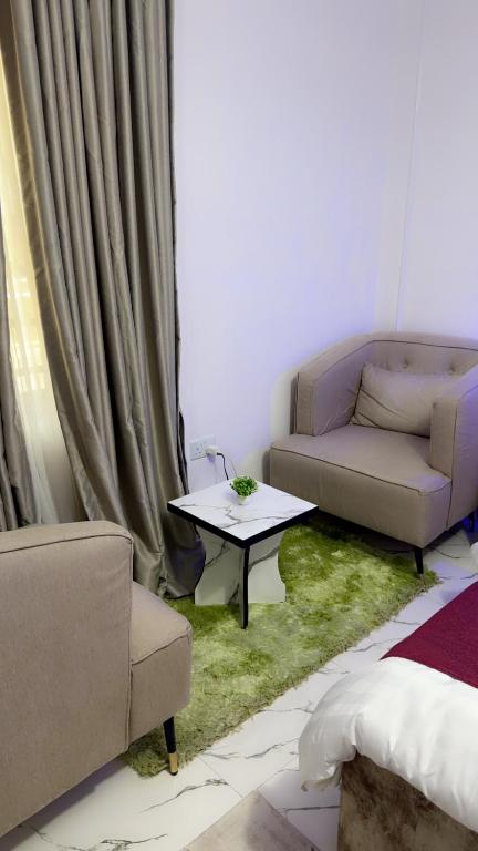 Stylish getaway Lagos, Igoro