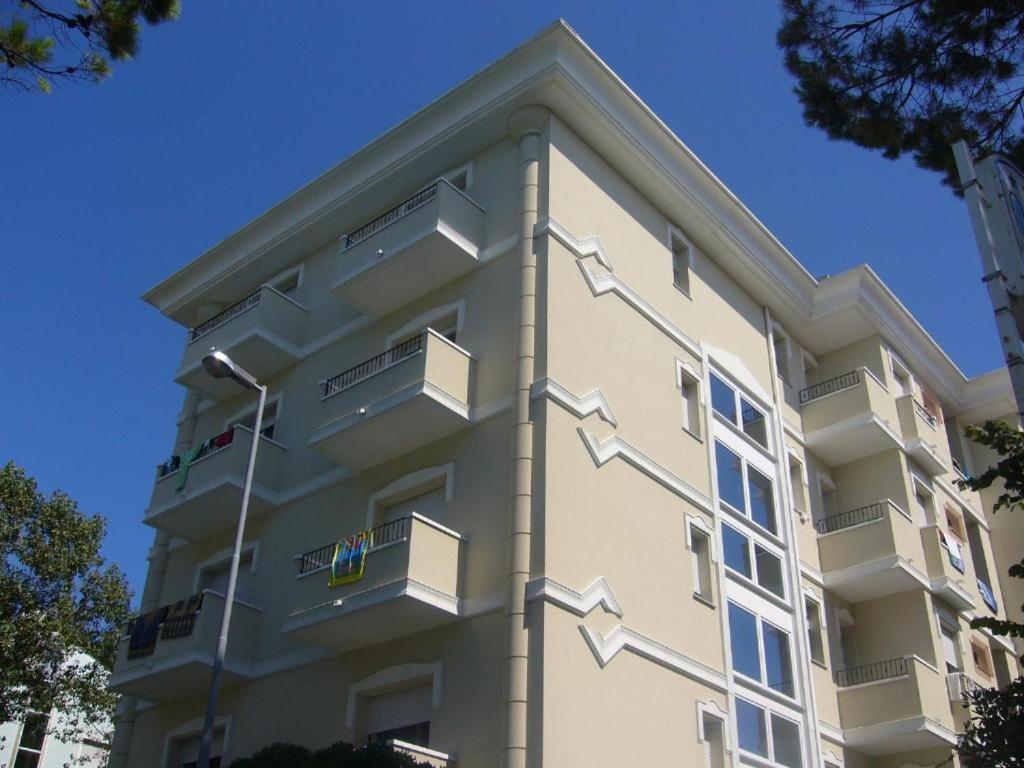Hotel Moresco Riccione - Piscina Beach Village - 2