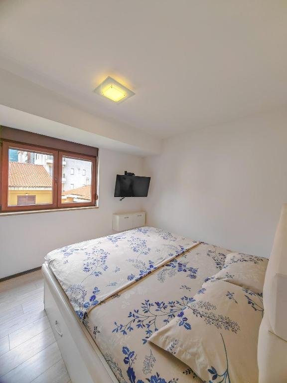 Seaside Nest Budva -Cozy Retreat 3 min from Beach - 4