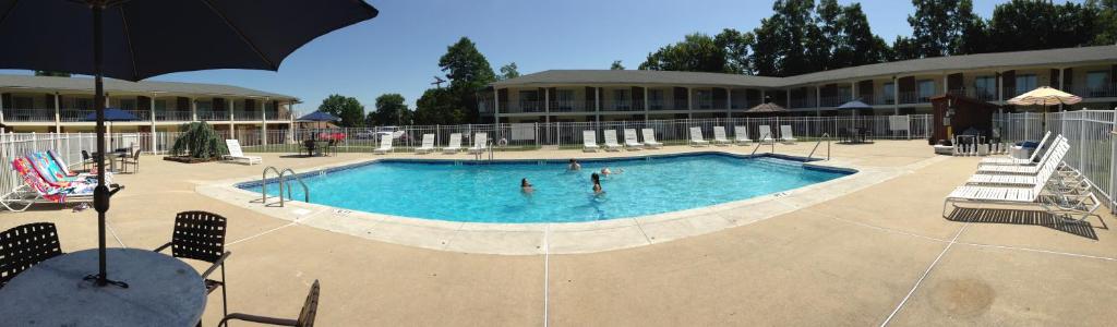Crystal Inn Eatontown photo