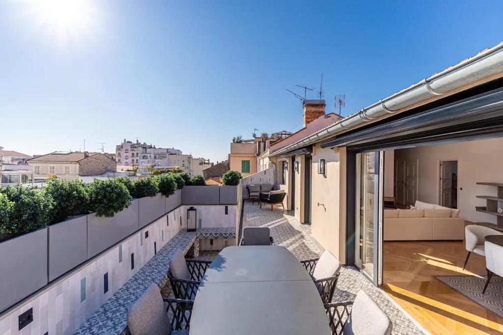 Beautiful 4 bedrooms, terrace, Cannes - 3