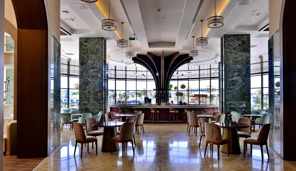 Azura World Hotel — Restaurant & bars in Alanya