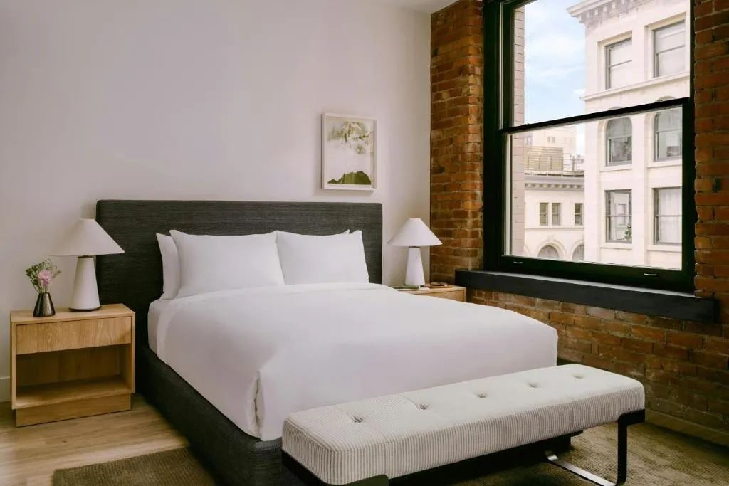 Sonder by Marriott Bonvoy Apollon Apartments Old Montreal, hotel in Montreal