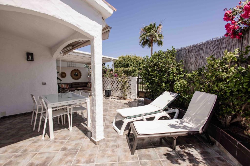 Deluxe Los Porches - by Gestión Vacacional Canarias - 5