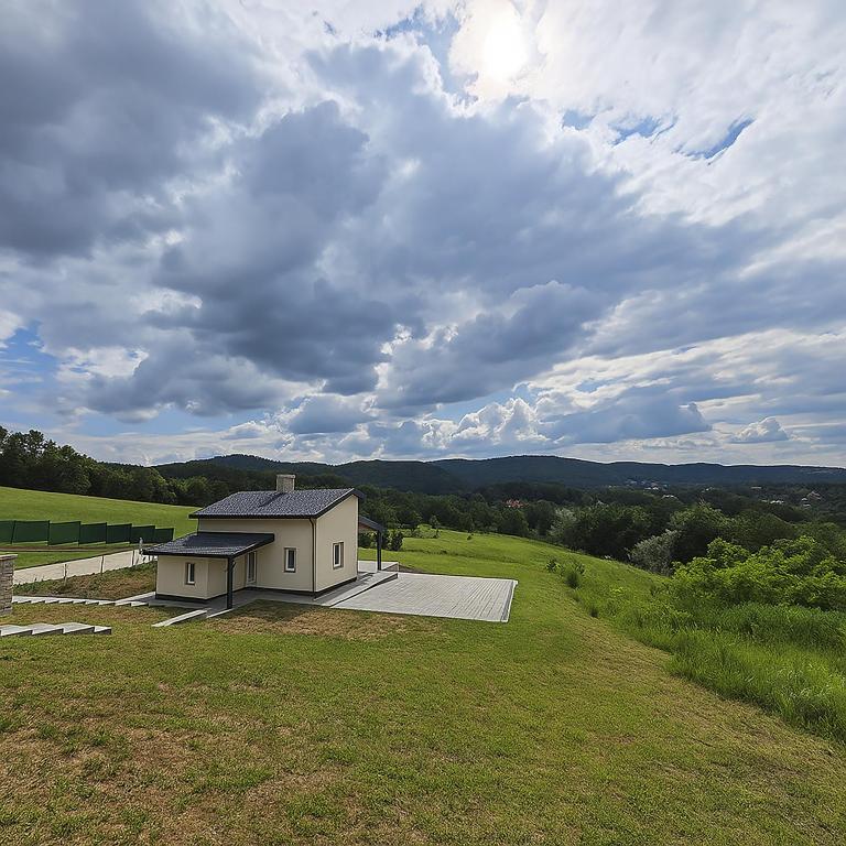 Canvas Point, Novi Sad