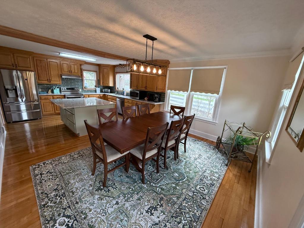 Riverside Home, Galax