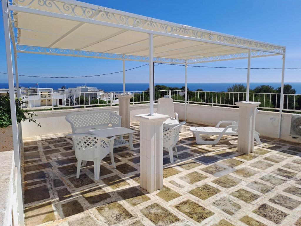 Villetta Adry, Leuca