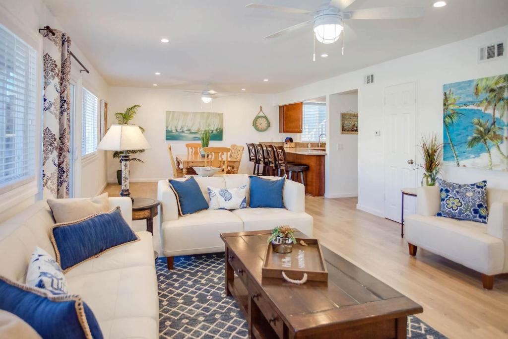 Ultimate Coastal Retreat Seconds From Sand W Oceanviews By Beachview Rentals, Newport Beach
