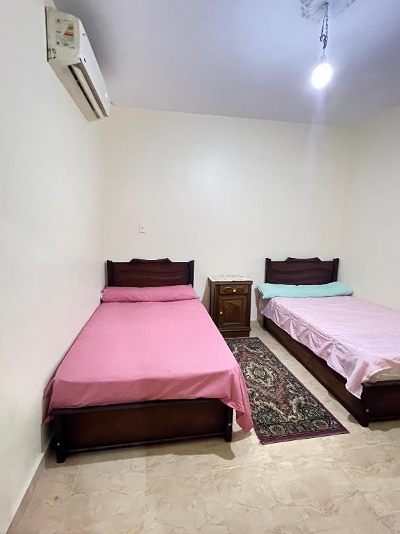 Heart of The Pyramids, Káhira