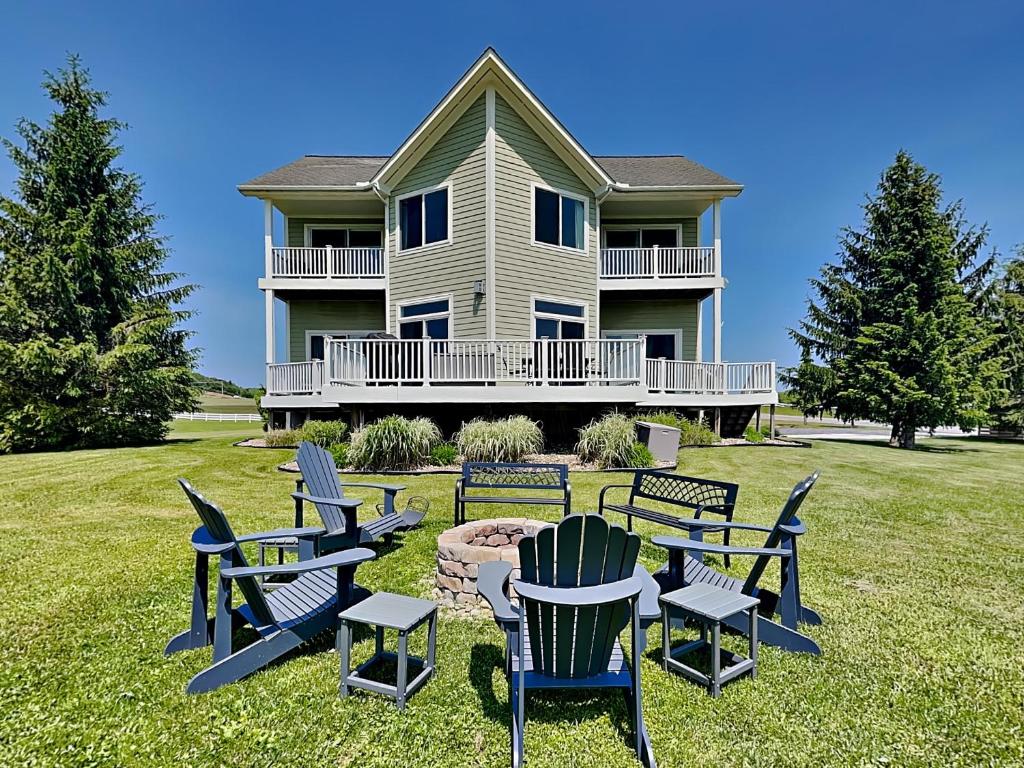 Dacha Verde, Swanton