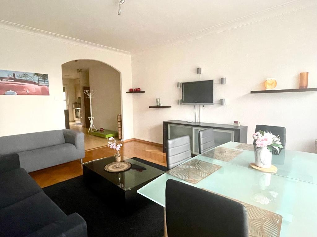 6 minutes walking from the Lausanne train station 2 rooms Apartment - 2