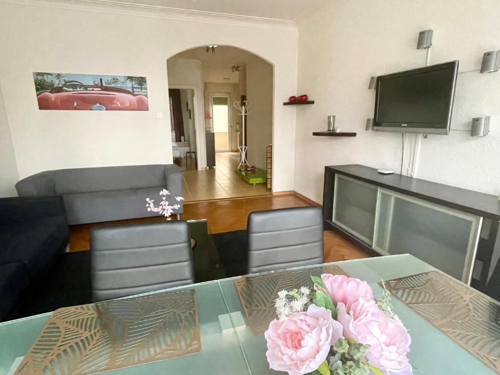 6 minutes walking from the Lausanne train station 2 rooms Apartment - 1
