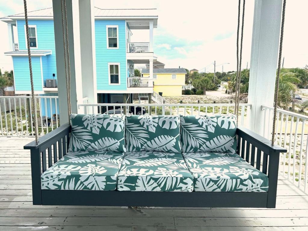 She Sells Seashells, Pensacola Beach