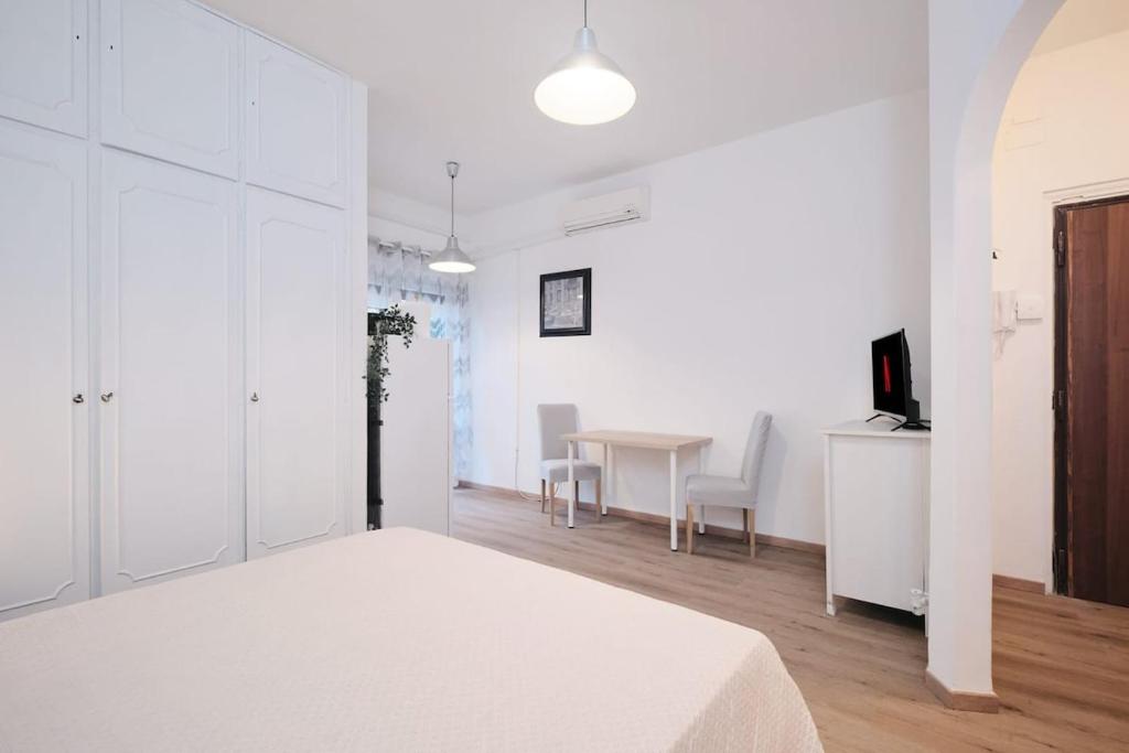 Tuscolana White Apartment - 4