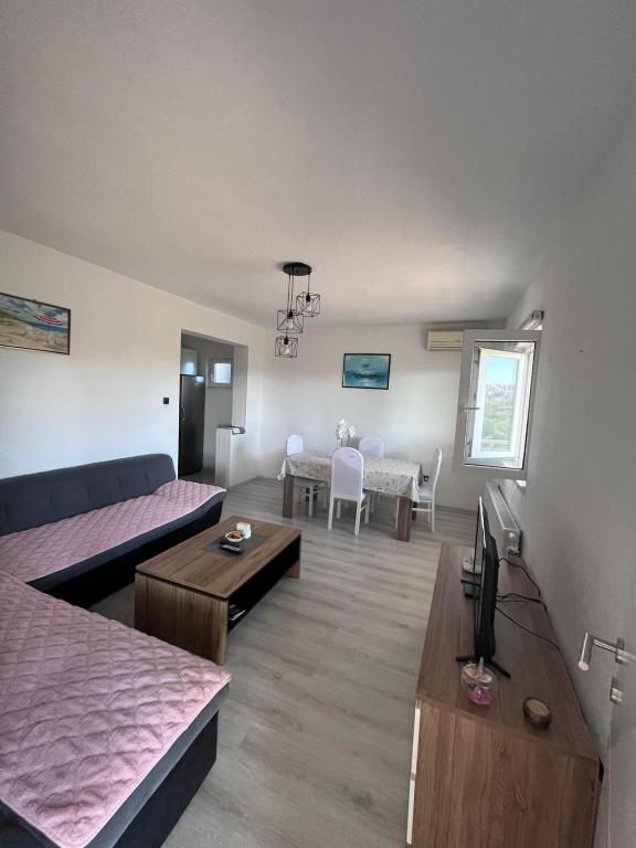 Apartman M&D, Neum
