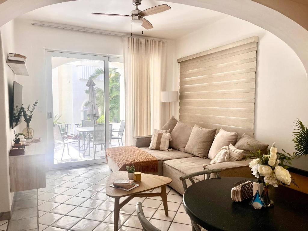 Mykonos 1BR apt recently remodeled next to beach big pool - 3